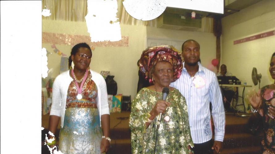 MAMI ELIZABETH A FONDU18